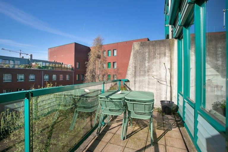 110 m² Maisonette with Terrace and Parking - Image 6