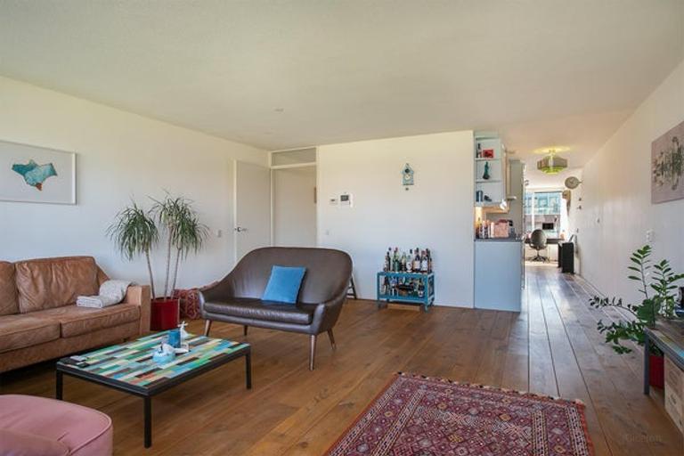 110 m² Maisonette with Terrace and Parking - Image 8