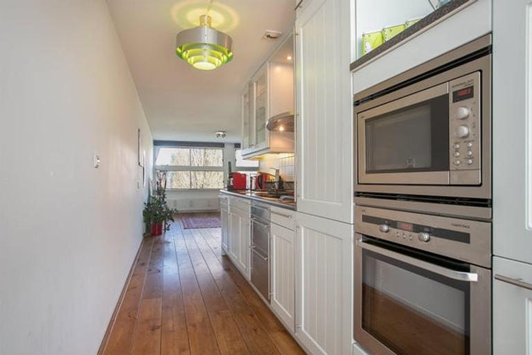 110 m² Maisonette with Terrace and Parking - Image 12