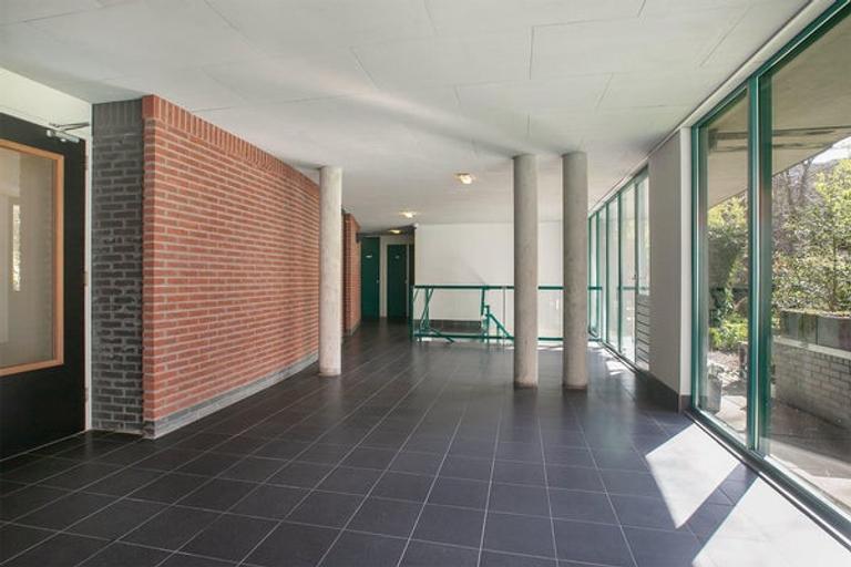 110 m² Maisonette with Terrace and Parking - Image 24