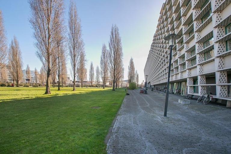 110 m² Maisonette with Terrace and Parking - Image 28