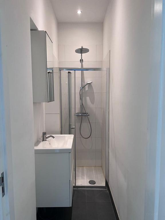 3-bedroom apartment with balcony in Spangen - Image 5