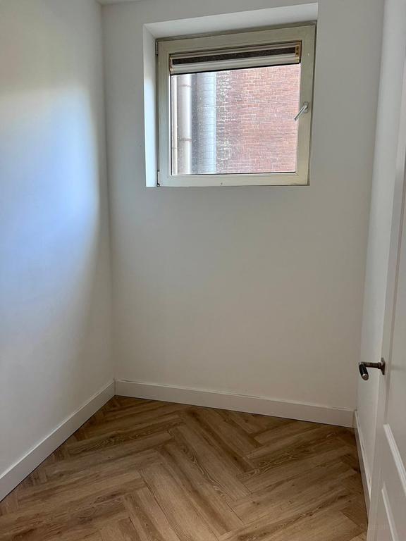 3-bedroom apartment with balcony in Spangen - Image 7
