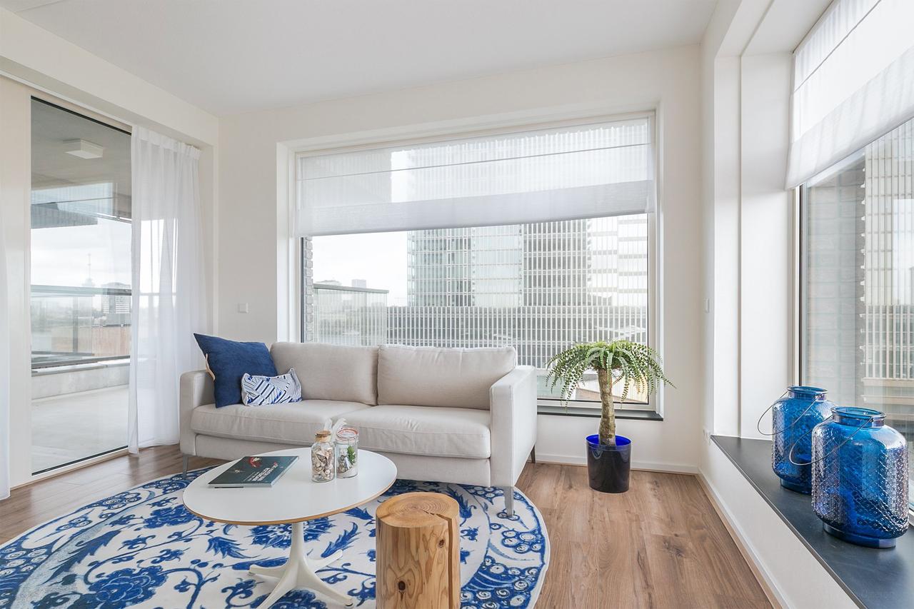 83 m² 14th floor apartment with balcony in Kop van Zuid - Image 11