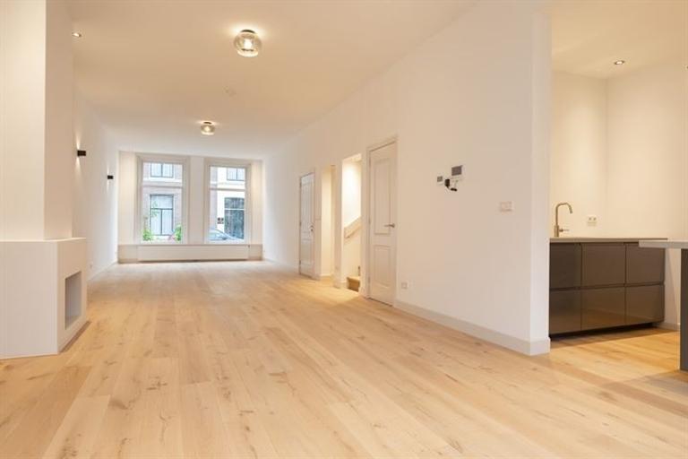 Parterrewoning van 169 m² met tuin en lift - Afbeelding 8