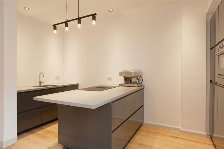 Parterrewoning van 169 m² met tuin en lift - Afbeelding 10