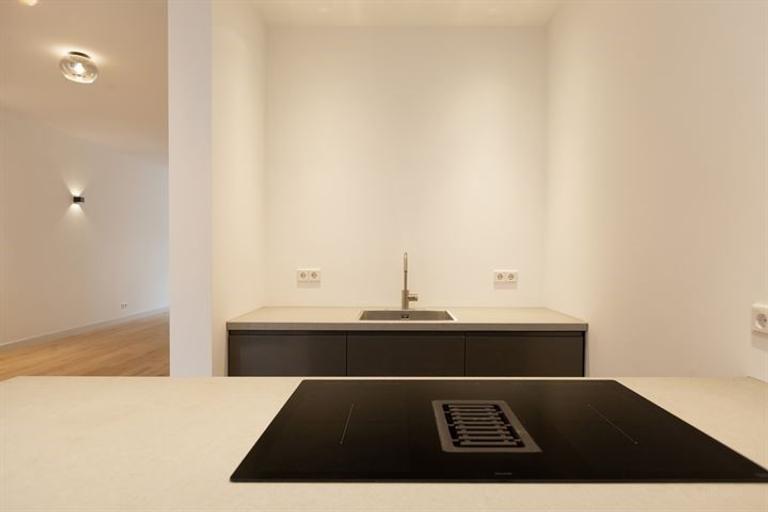Parterrewoning van 169 m² met tuin en lift - Afbeelding 13