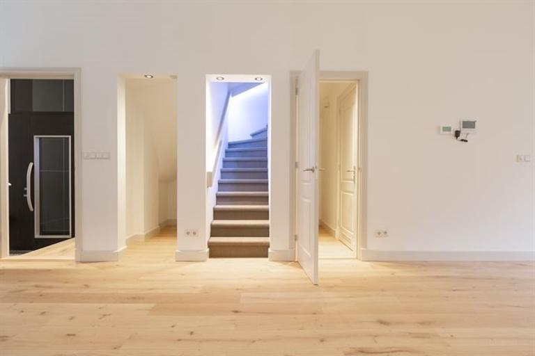 Parterrewoning van 169 m² met tuin en lift - Afbeelding 15