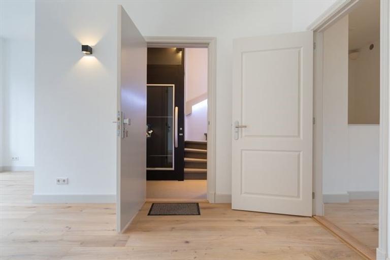 Parterrewoning van 169 m² met tuin en lift - Afbeelding 19