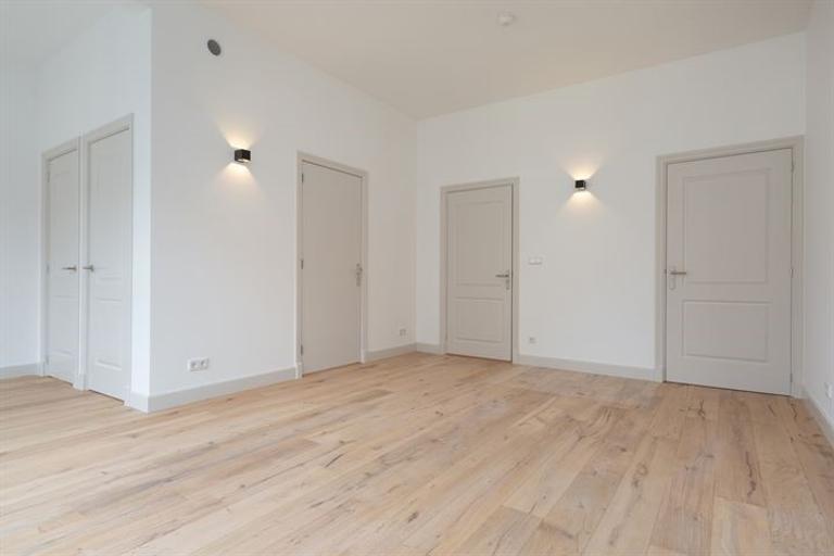 Parterrewoning van 169 m² met tuin en lift - Afbeelding 21