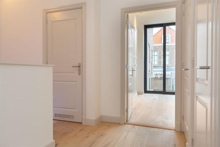 Parterrewoning van 169 m² met tuin en lift - Afbeelding 34