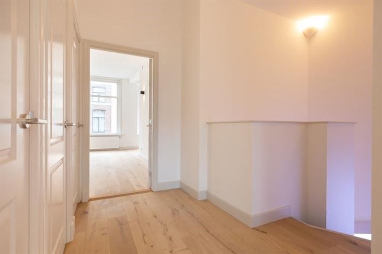 Parterrewoning van 169 m² met tuin en lift - Afbeelding 46