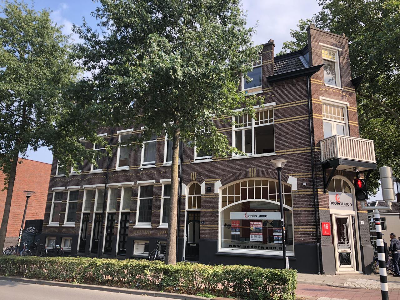 Studentenkamer van 24 m² in Stationsstraat - Afbeelding 1