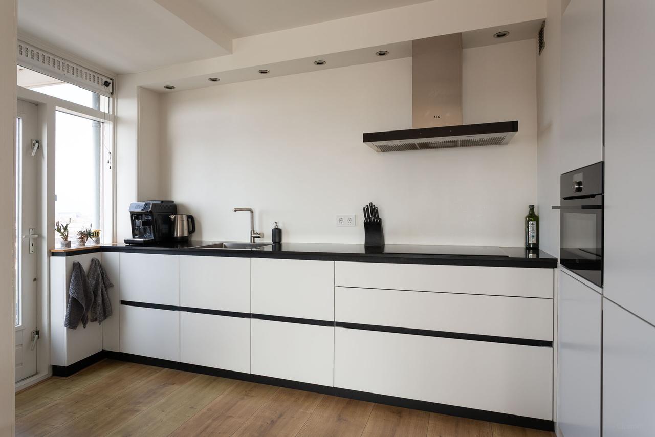 Hoekappartement op 10e verdieping met vrij uitzicht - Afbeelding 2