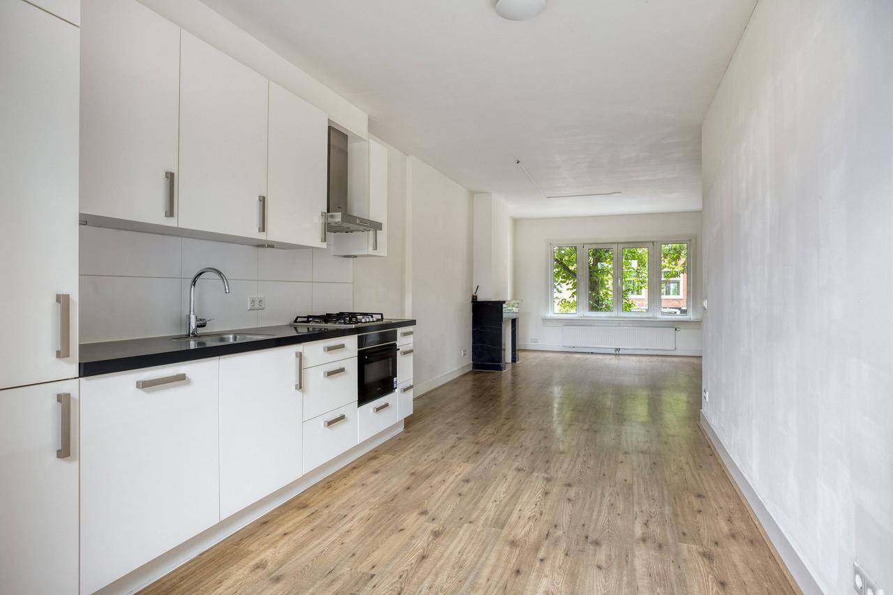 Appartement met twee balkons in de Rivierenbuurt - Afbeelding 8
