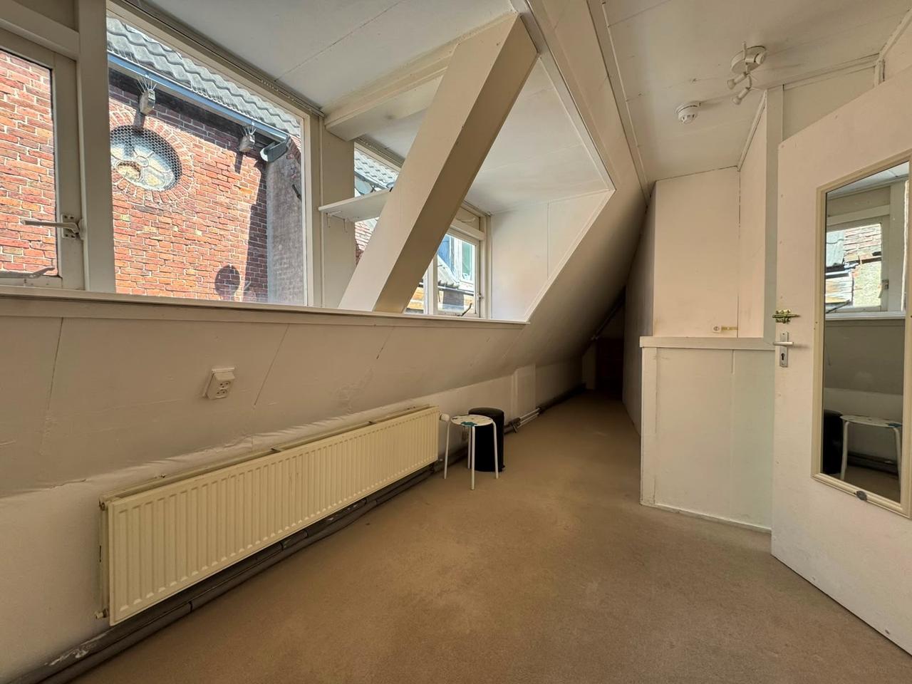 Studentenkamer van 21 m² in hartje Groningen - Afbeelding 9