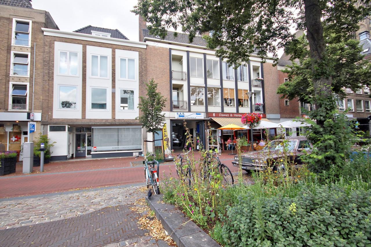Vijfkamerappartement met terras aan de Markt - Afbeelding 1
