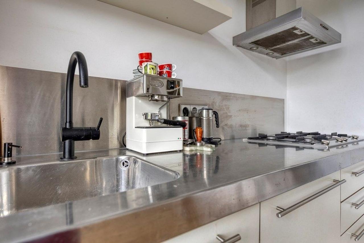 Gemeubileerd 4-kamerappartement in Oude Westen - Afbeelding 11
