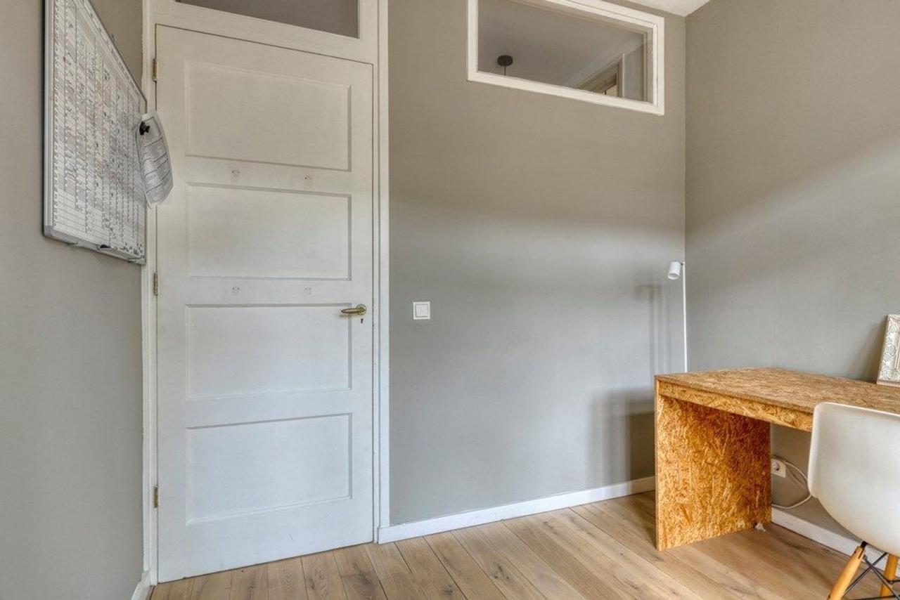 Gemeubileerd 4-kamerappartement in Oude Westen - Afbeelding 23