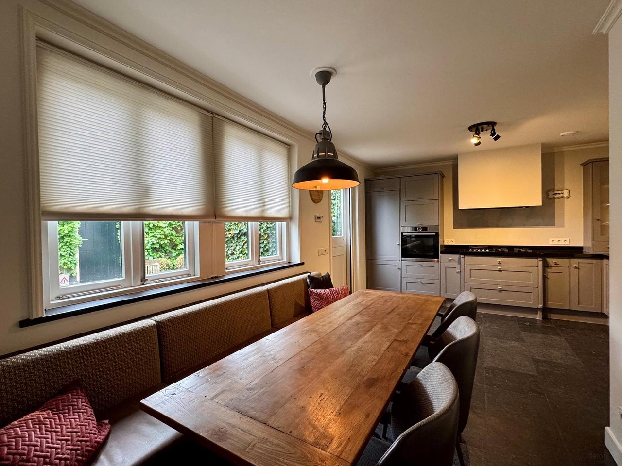 Detached Living with Garden and Garage - Image 19