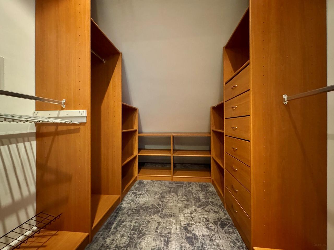 Detached Living with Garden and Garage - Image 22