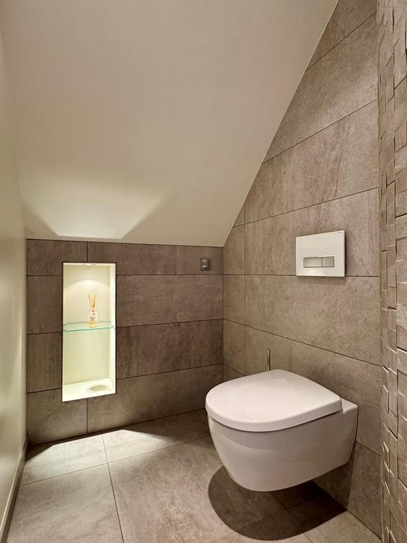 Detached Living with Garden and Garage - Image 27