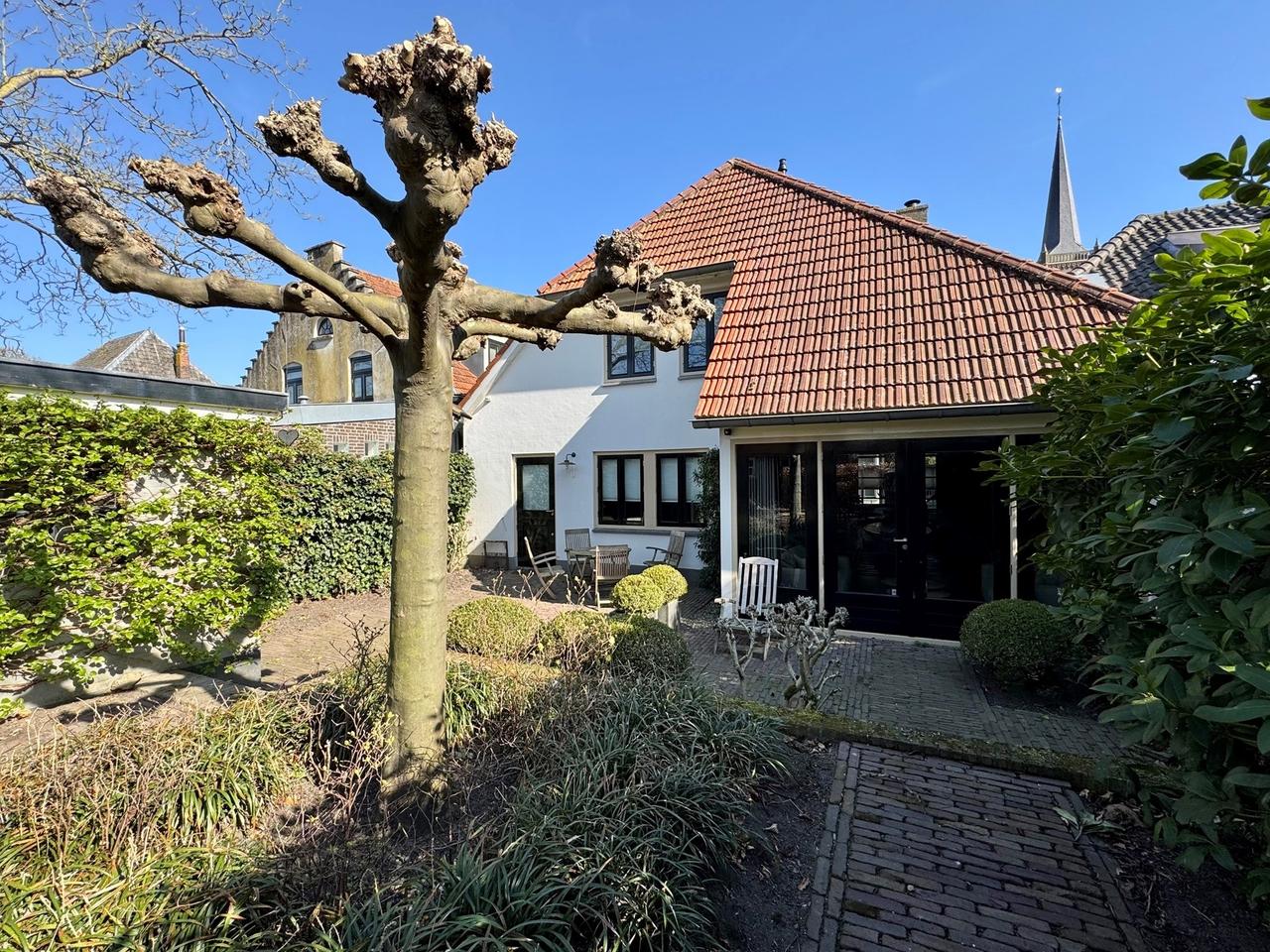 Detached Living with Garden and Garage - Image 42
