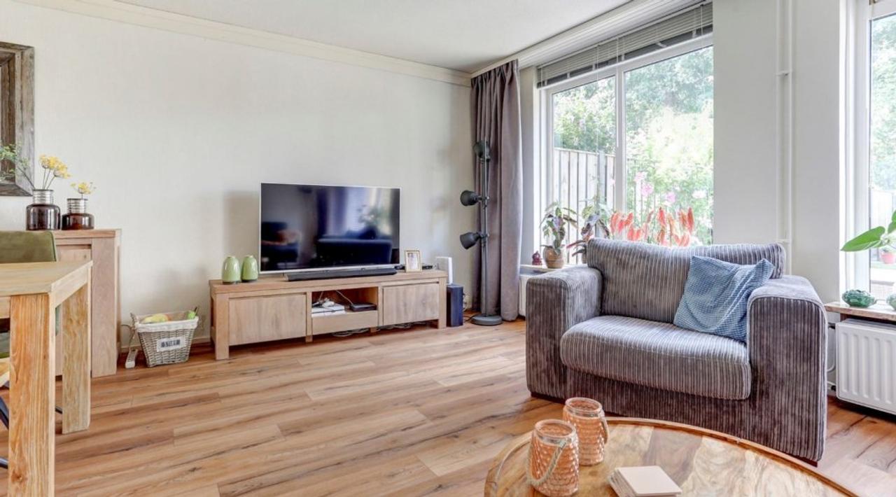 Tussenwoning met 4 slaapkamers in Almelo - Afbeelding 4