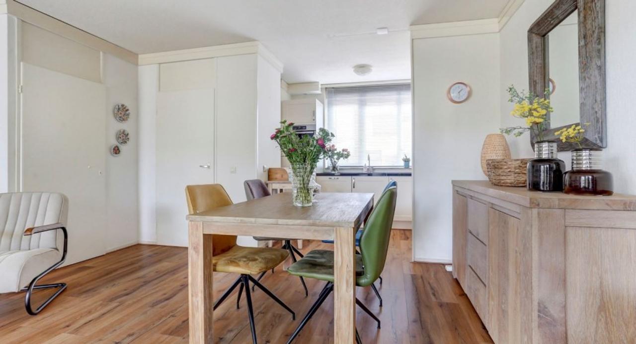 Tussenwoning met 4 slaapkamers in Almelo - Afbeelding 8