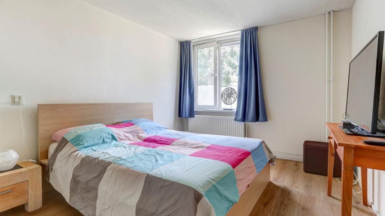 Tussenwoning met 4 slaapkamers in Almelo - Afbeelding 12
