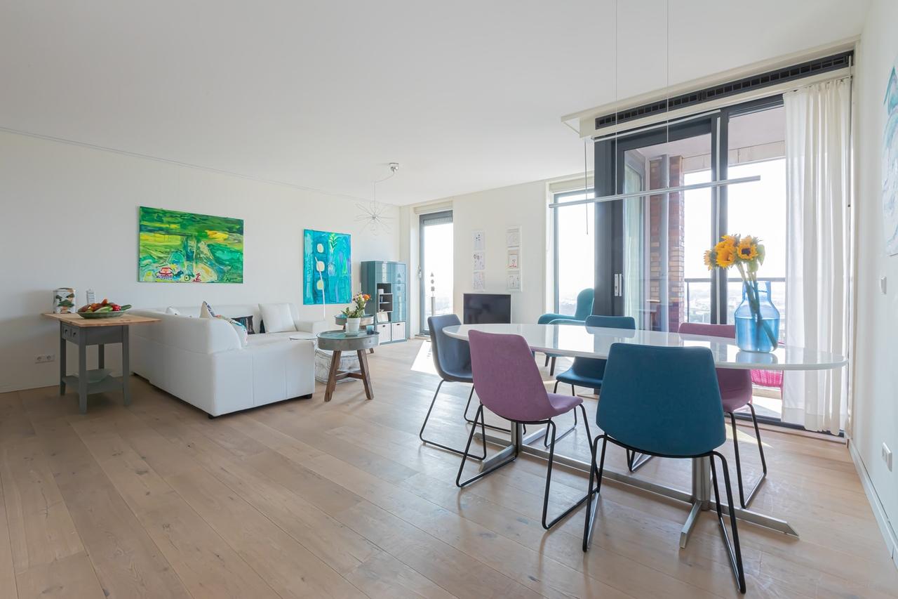 Gemeubileerd 3-kamerappartement op de 14e - Afbeelding 3