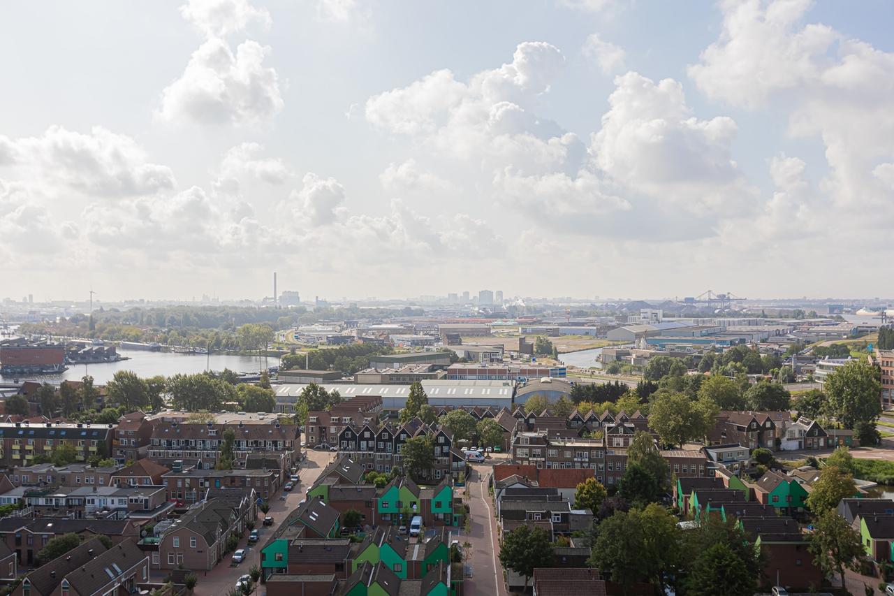 Gemeubileerd 3-kamerappartement op de 14e - Afbeelding 10