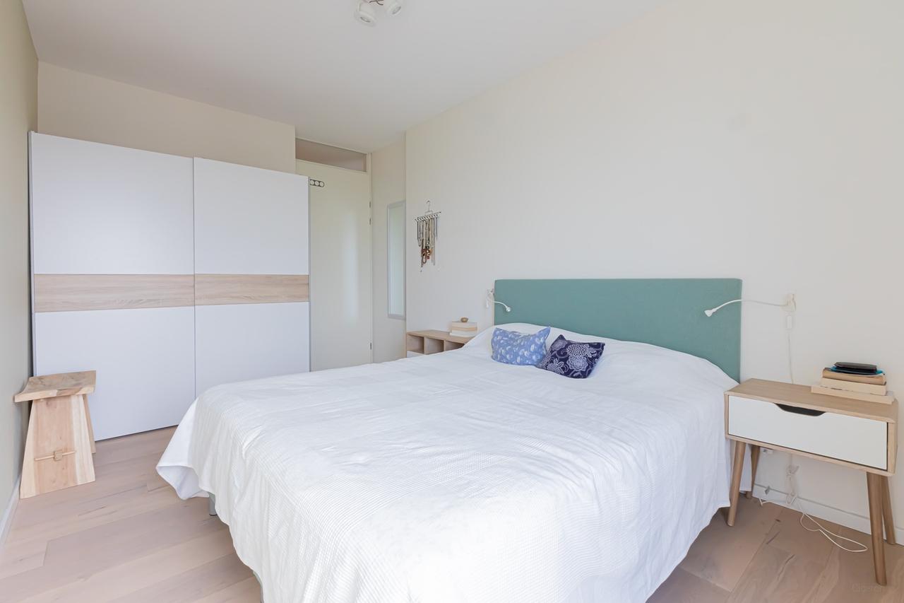 Gemeubileerd 3-kamerappartement op de 14e - Afbeelding 11