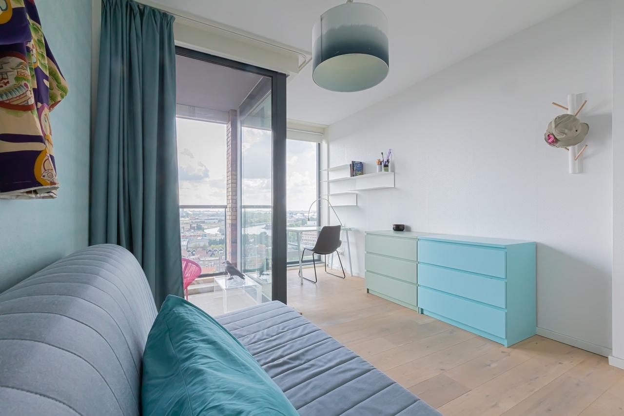 Gemeubileerd 3-kamerappartement op de 14e - Afbeelding 16
