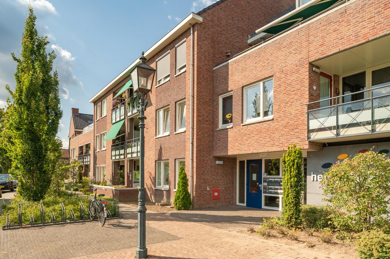 196 m² appartement met 4 slaapkamers - Afbeelding 1