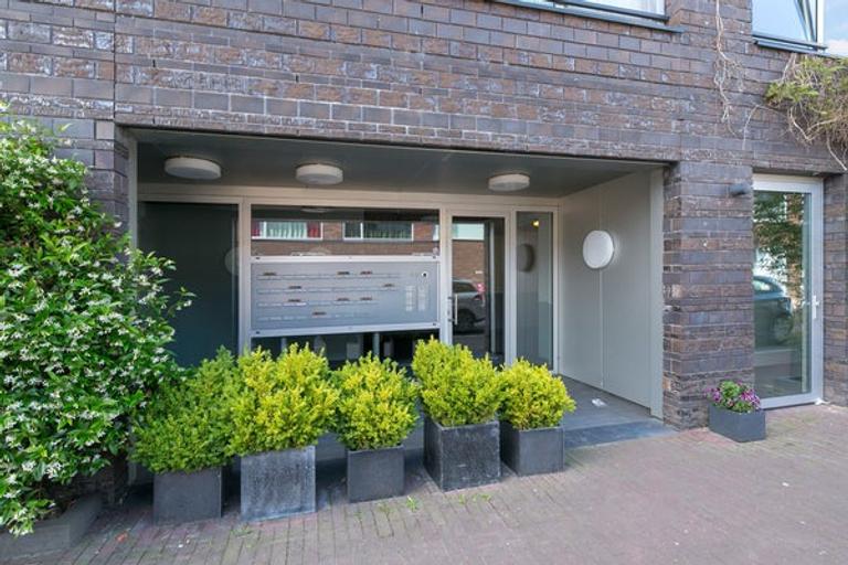 Licht 3-kamerappartement met groot balkon - Afbeelding 3