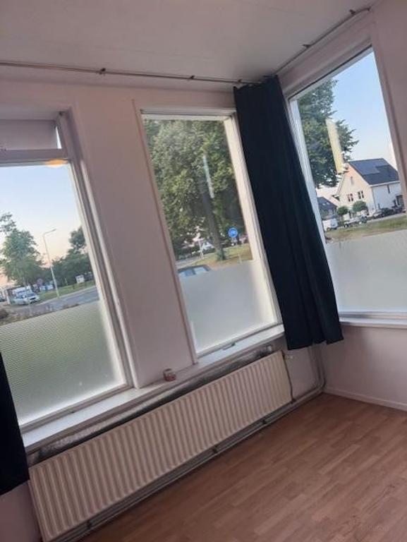 Kamer met eigen wasbak in hartje Hoogeveen - Afbeelding 4