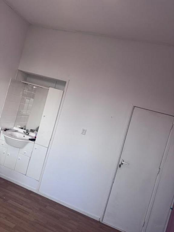 Kamer met eigen wasbak in hartje Hoogeveen - Afbeelding 5