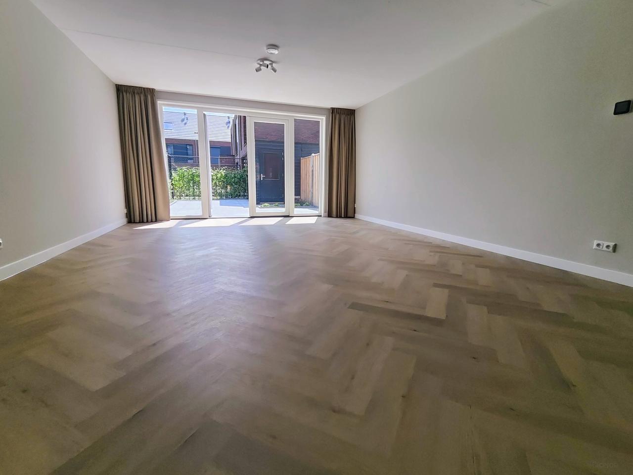 New 4-Bedroom Home in Geenhoven - Image 4