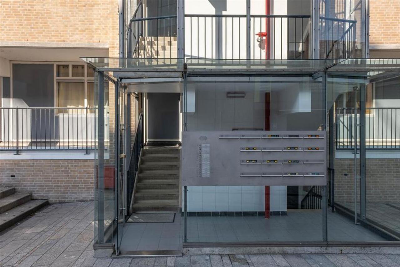 Top Floor Apartment with Balcony and Parking - Image 19
