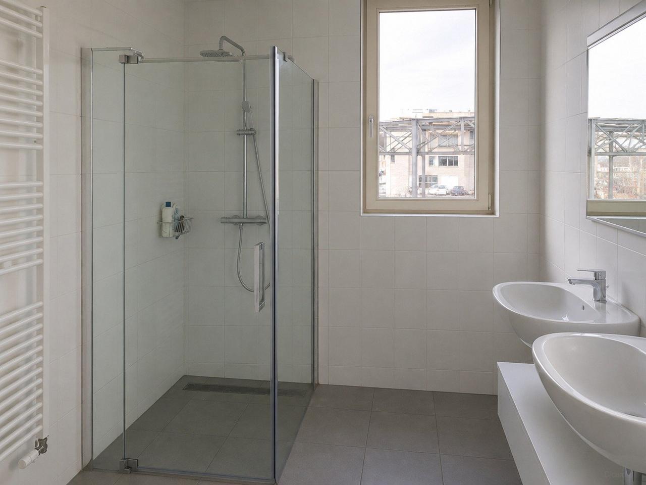 Corner House with 5 Bedrooms in Strijp R - Image 10