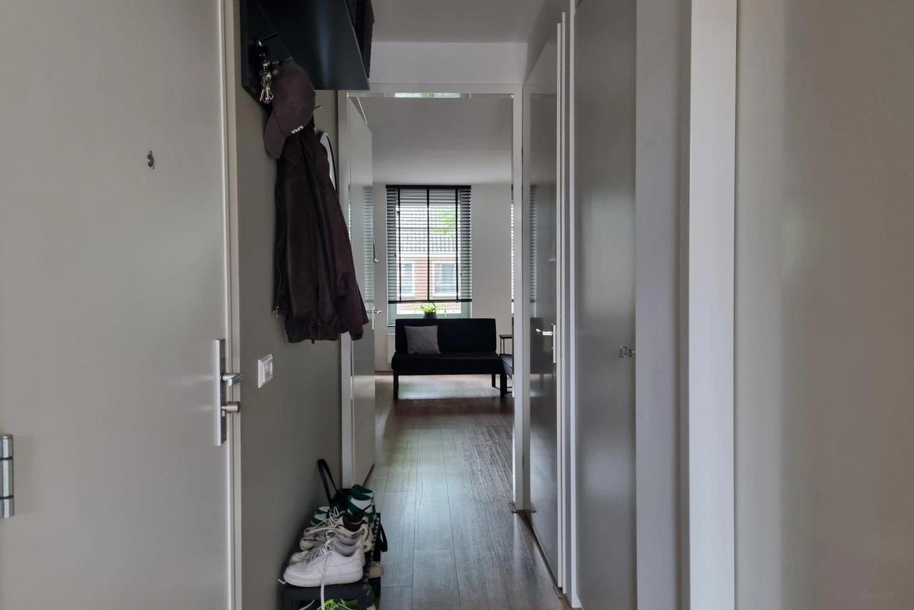 3-kamerappartement met balkon in Binnenstad - Afbeelding 2