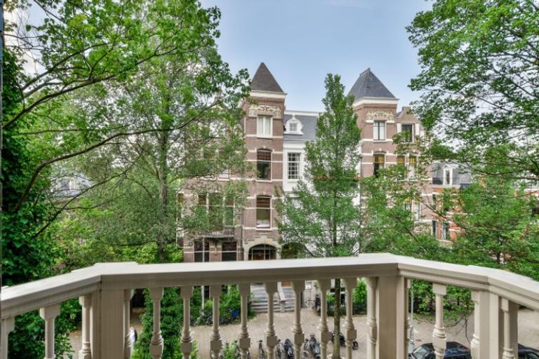 Licht 2-kamerappartement aan het Vondelpark - Afbeelding 8