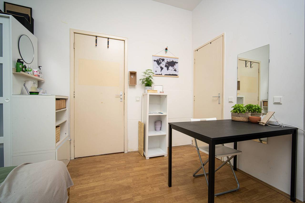 1-Bedroom Studio in De Kooi, Leiden - Image 5