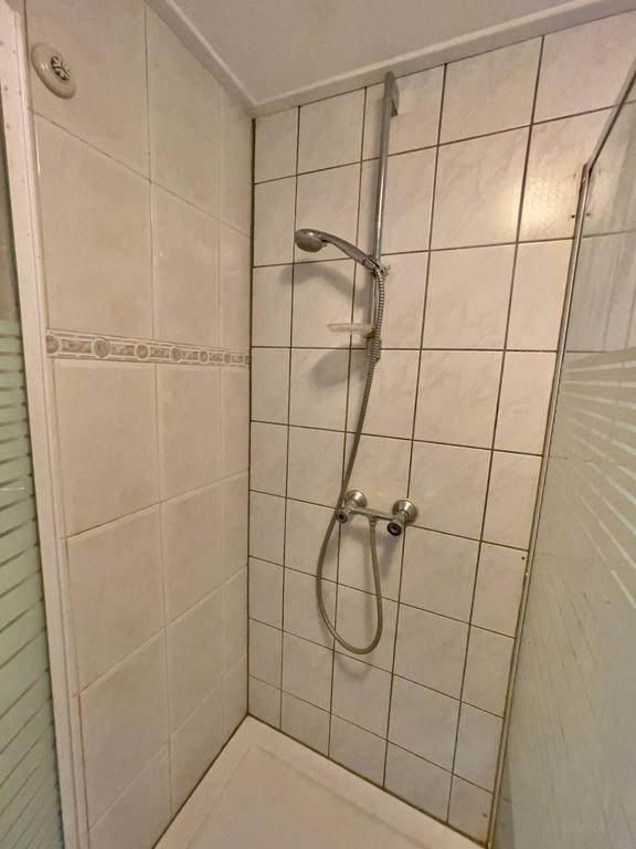 Lichte kamer met eigen keuken in Leiden - Afbeelding 4