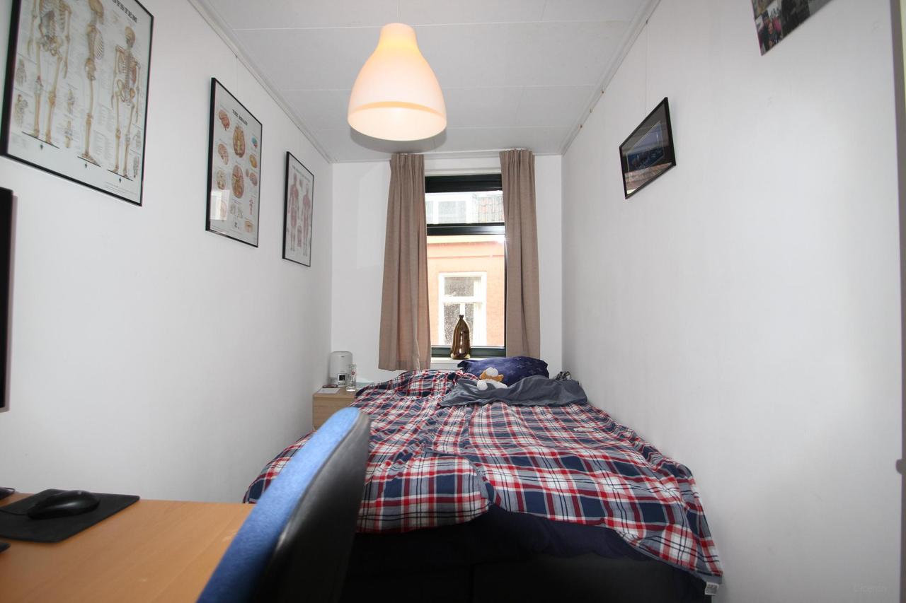 4-room apartment with roof terrace in Utrecht - Image 7
