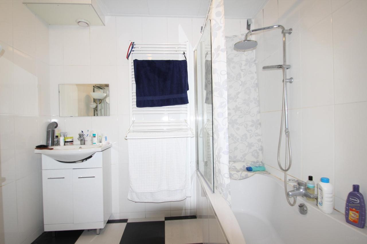 4-room apartment with roof terrace in Utrecht - Image 11