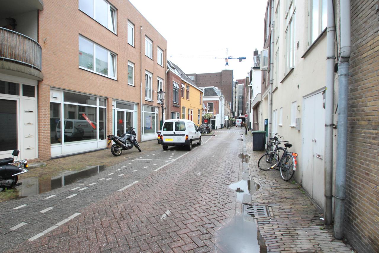 4-room apartment with roof terrace in Utrecht - Image 16
