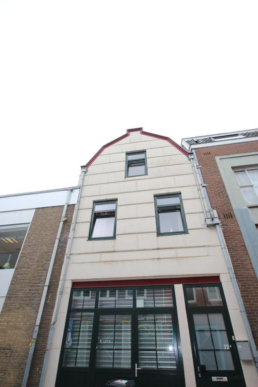 4-room apartment with roof terrace in Utrecht - Image 17