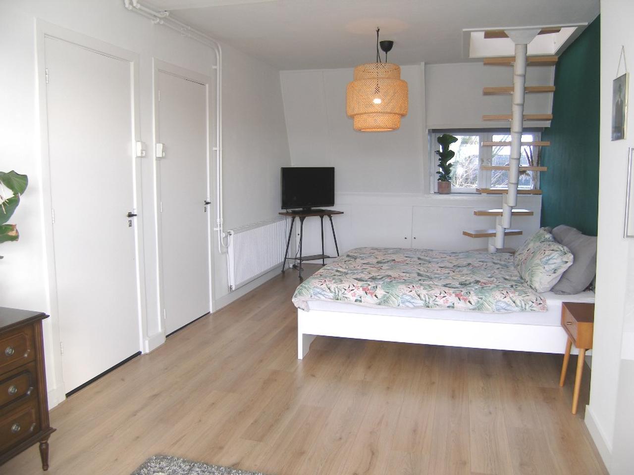 Licht appartement met terras in Zuilen - Afbeelding 22